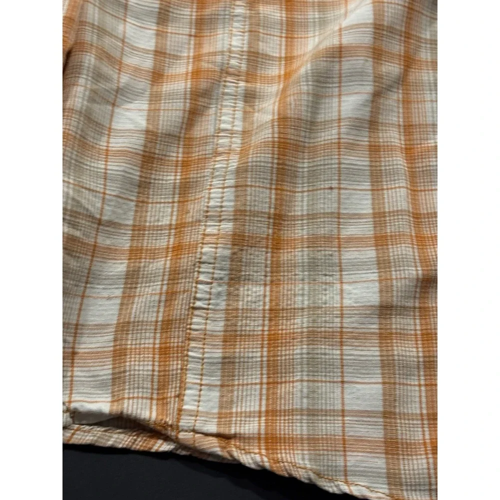 The North Face Men's Long Sleeve Plaid Lightweight Performance Button-Down Shirt